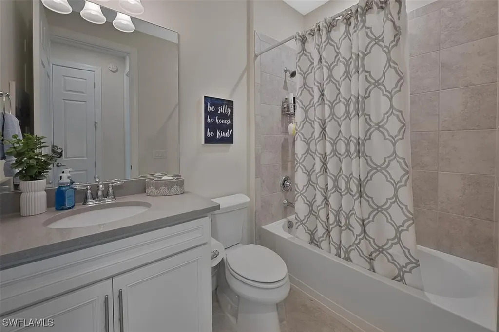 10709 Manatee Key Lane Estero FL 33928