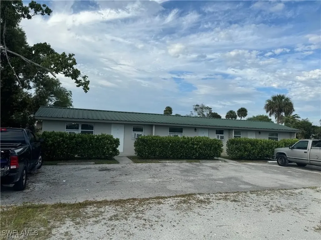 4602 Gulfstream Drive Naples FL 34112