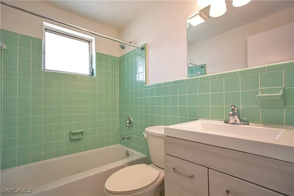 4602 Gulfstream Drive Naples FL 34112