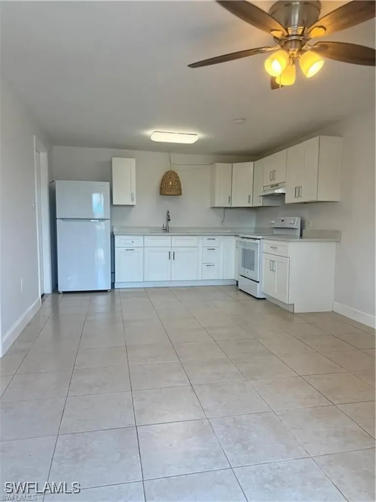 4602 Gulfstream Drive Naples FL 34112