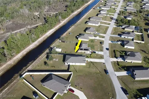 860 Youngreen Drive Fort Myers FL 33913