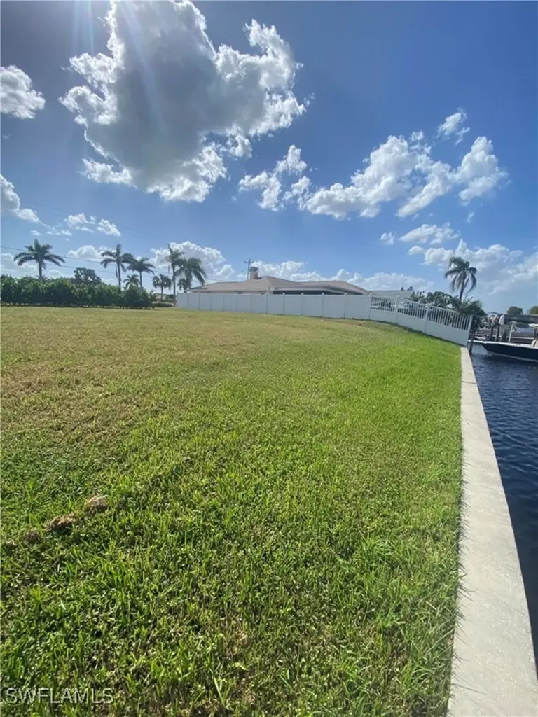 2455 Everest Parkway Cape Coral FL 33904