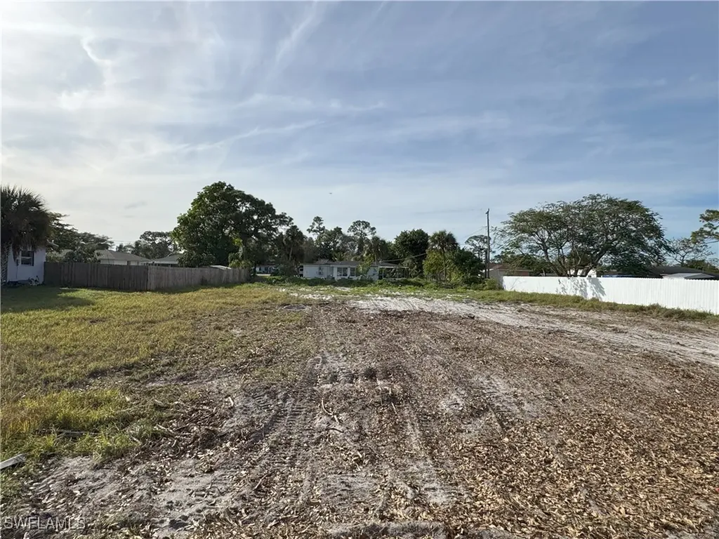 19 Illinois Road Lehigh Acres FL 33936