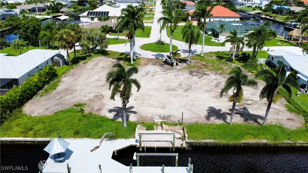 5360 Malaluka Court Cape Coral FL 33904