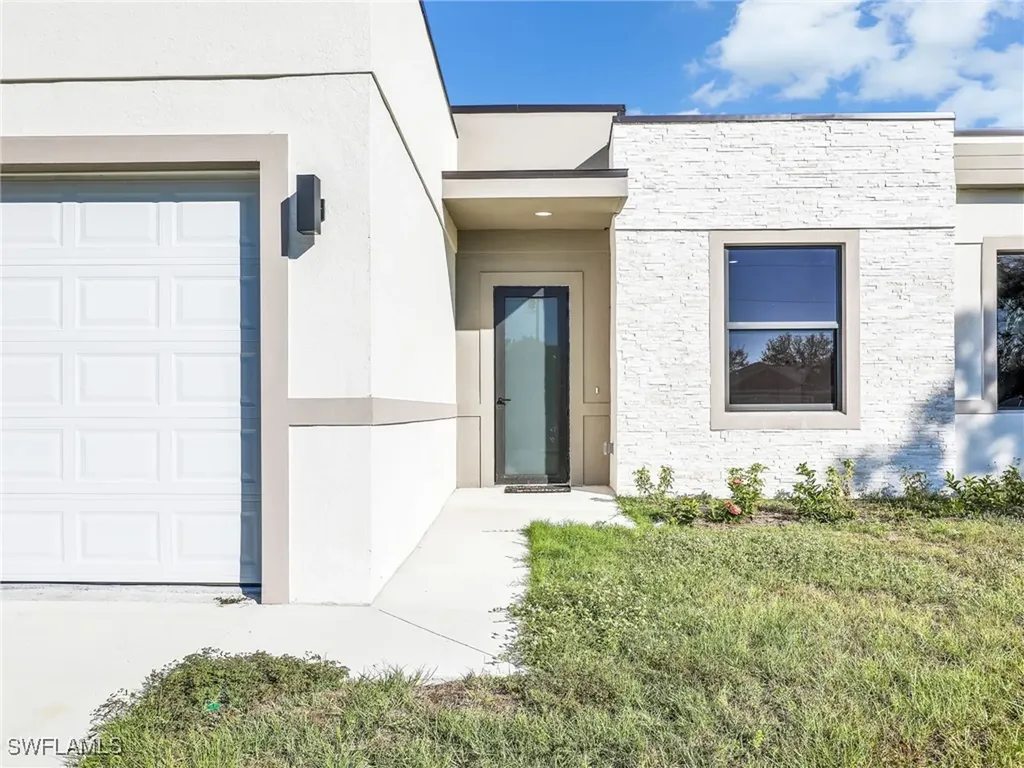 1423 NW 20th Terrace Cape Coral FL 33993