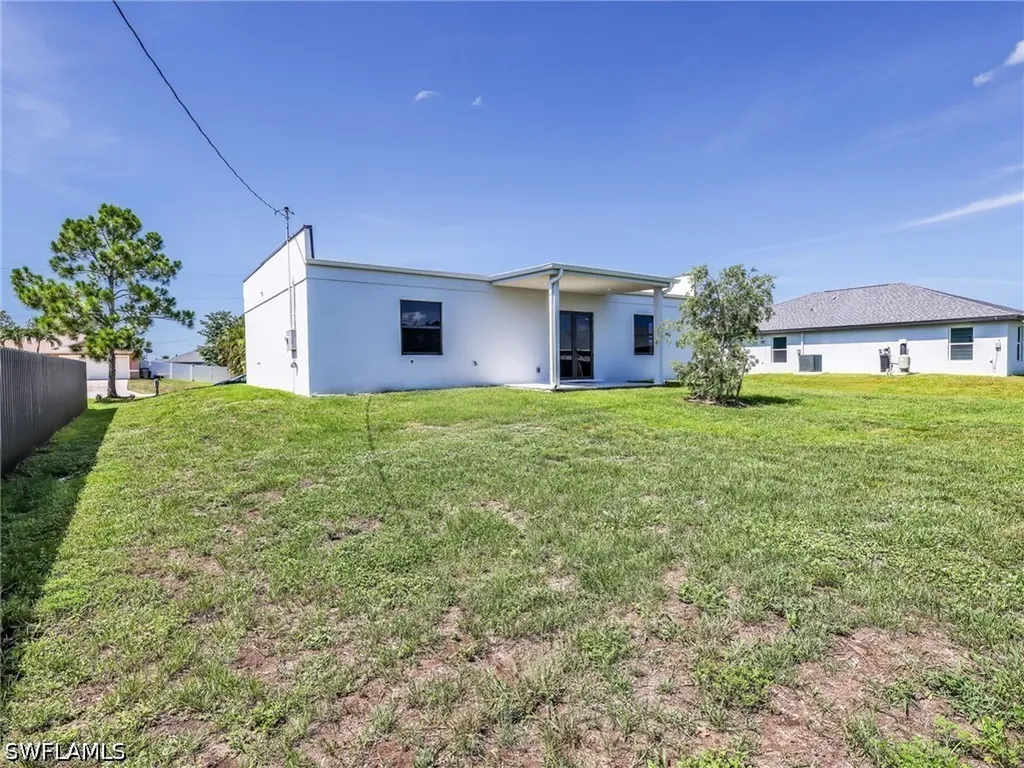 1423 NW 20th Terrace Cape Coral FL 33993