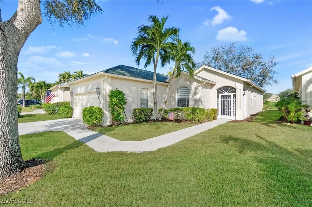 Naples FL, 8058 Tauren Court