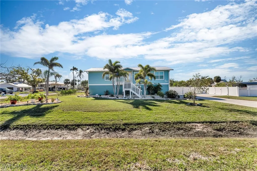 2581 Baybreeze Street St. James City FL 33956