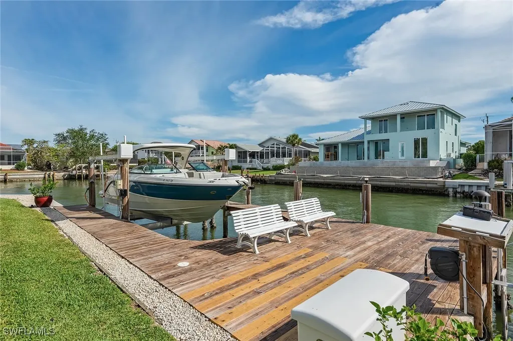 451 Cottage Court Marco Island FL 34145