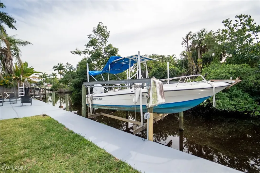 60 Cardinal Drive North Fort Myers FL 33917