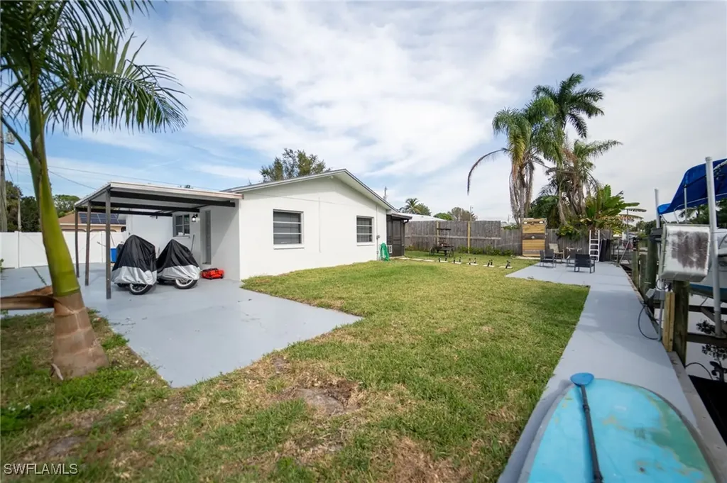 60 Cardinal Drive North Fort Myers FL 33917