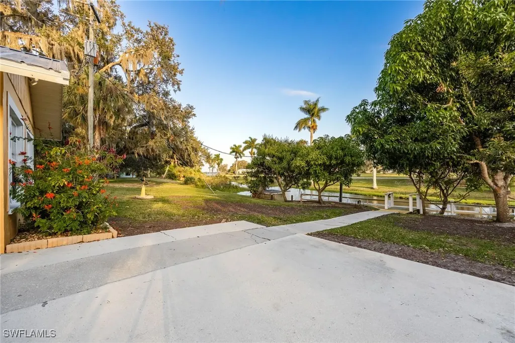 617 Caloosa Estates Drive Labelle FL 33935