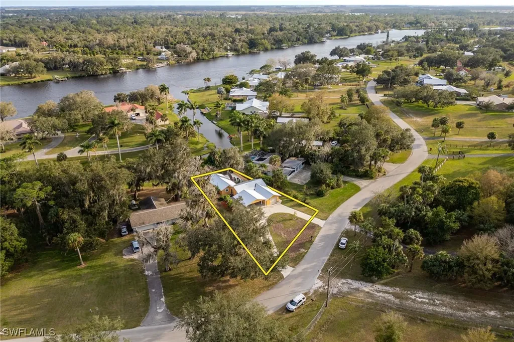 617 Caloosa Estates Drive Labelle FL 33935