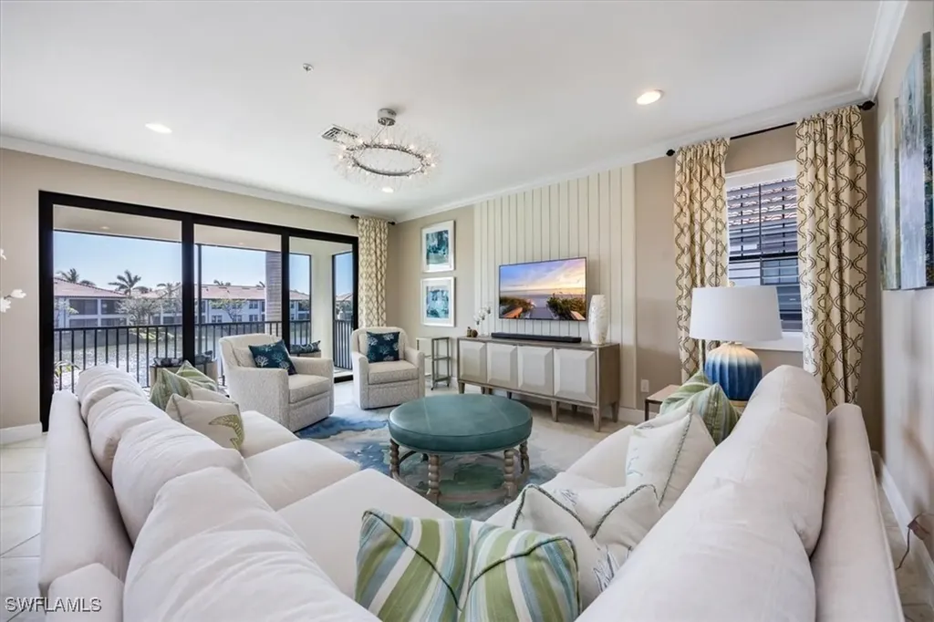 Naples FL, 15205 Butler Lake Drive, Unit 202
