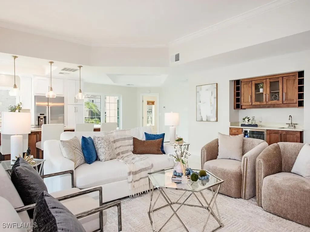 4000 Gulf Shore Boulevard N Naples FL 34103