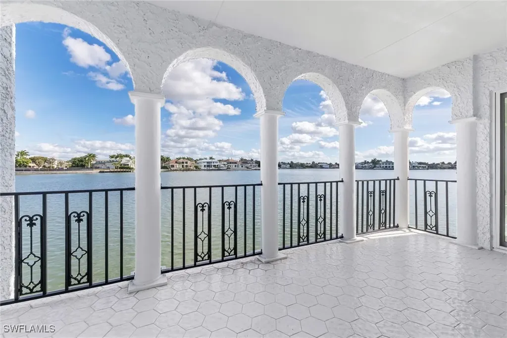 4000 Gulf Shore Boulevard N Naples FL 34103