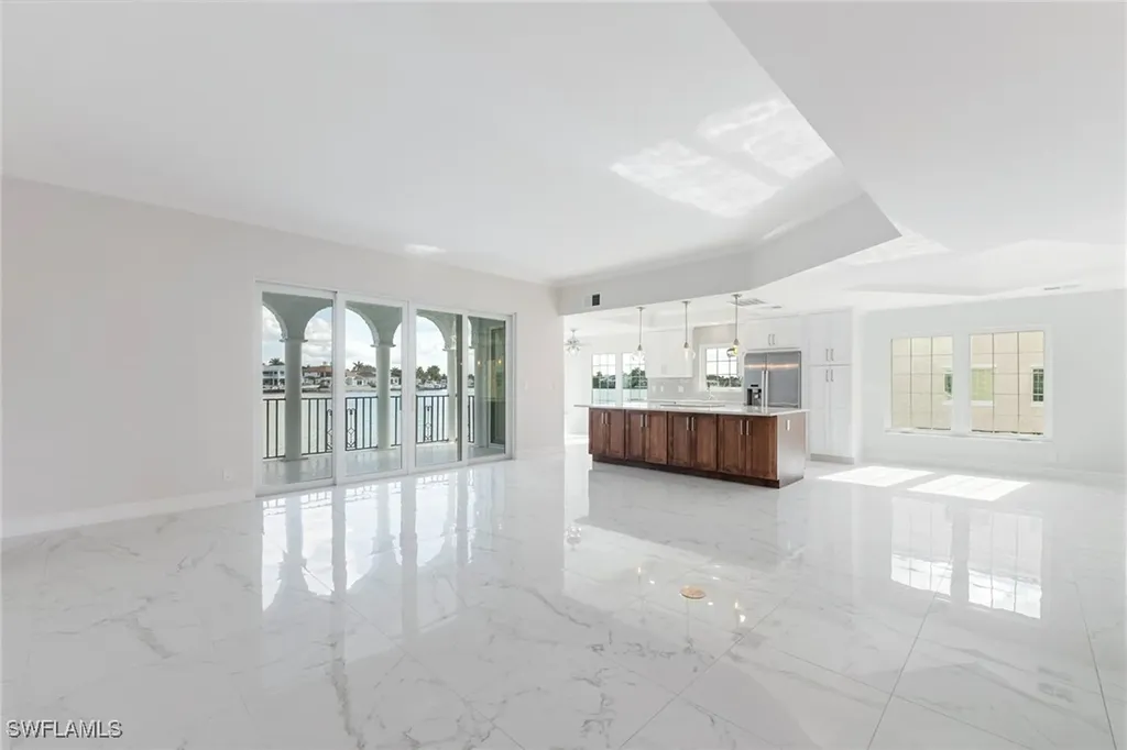 4000 Gulf Shore Boulevard N Naples FL 34103