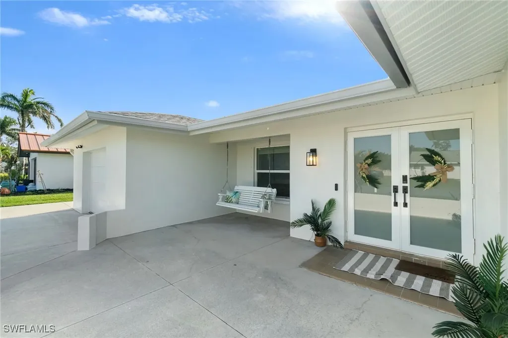 1034 El Rio Avenue Fort Myers FL 33919