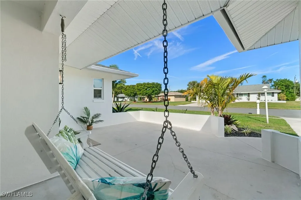 1034 El Rio Avenue Fort Myers FL 33919