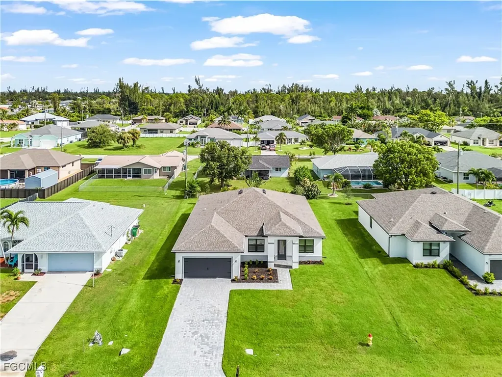 1816 SW 3rd Place Cape Coral FL 33991