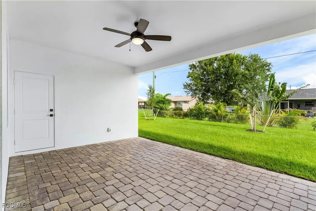 1816 SW 3rd Place Cape Coral FL 33991
