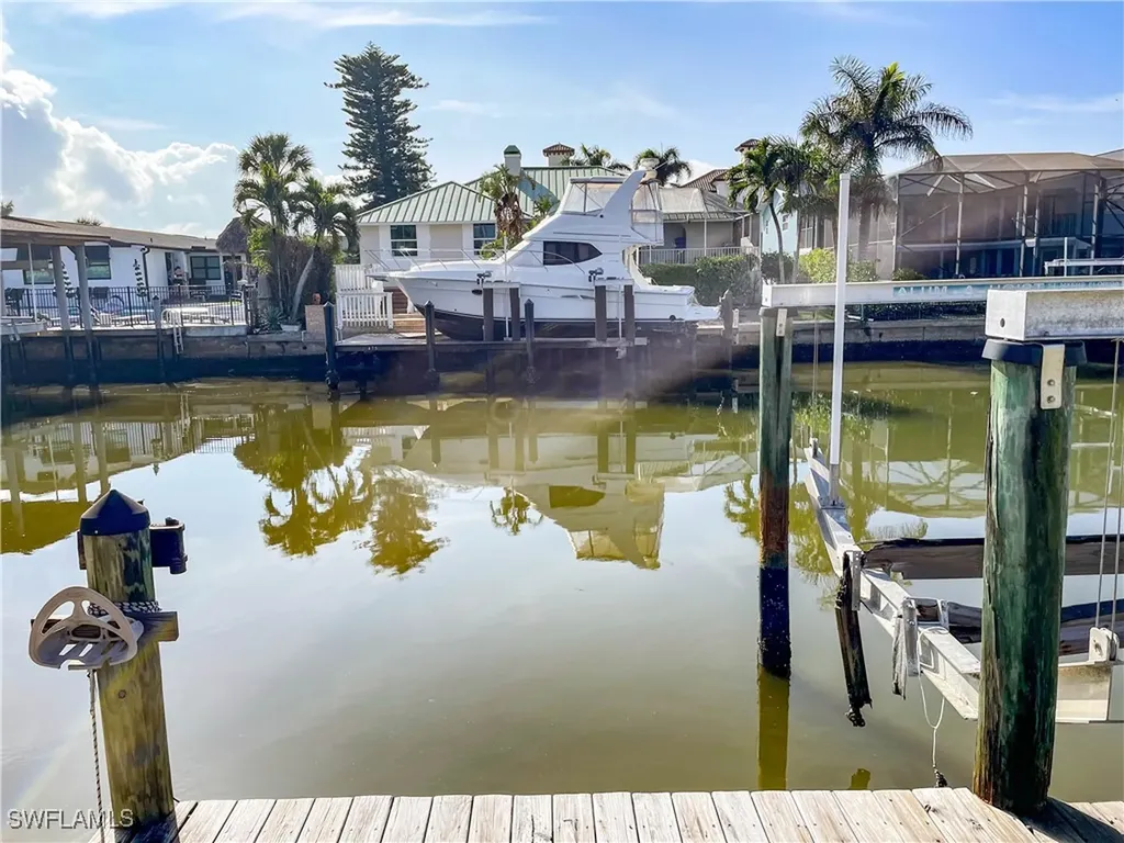 476 Seagull Avenue Naples FL 34108