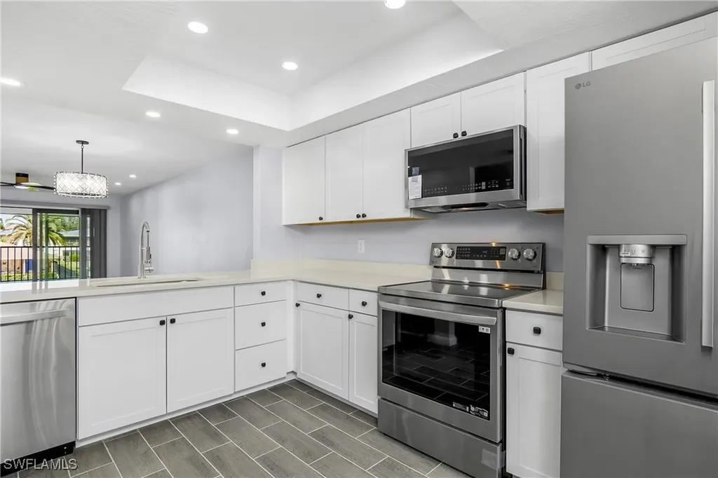 131 Cypress Way E Naples FL 34110