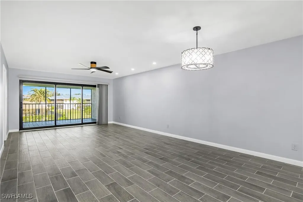 131 Cypress Way E Naples FL 34110
