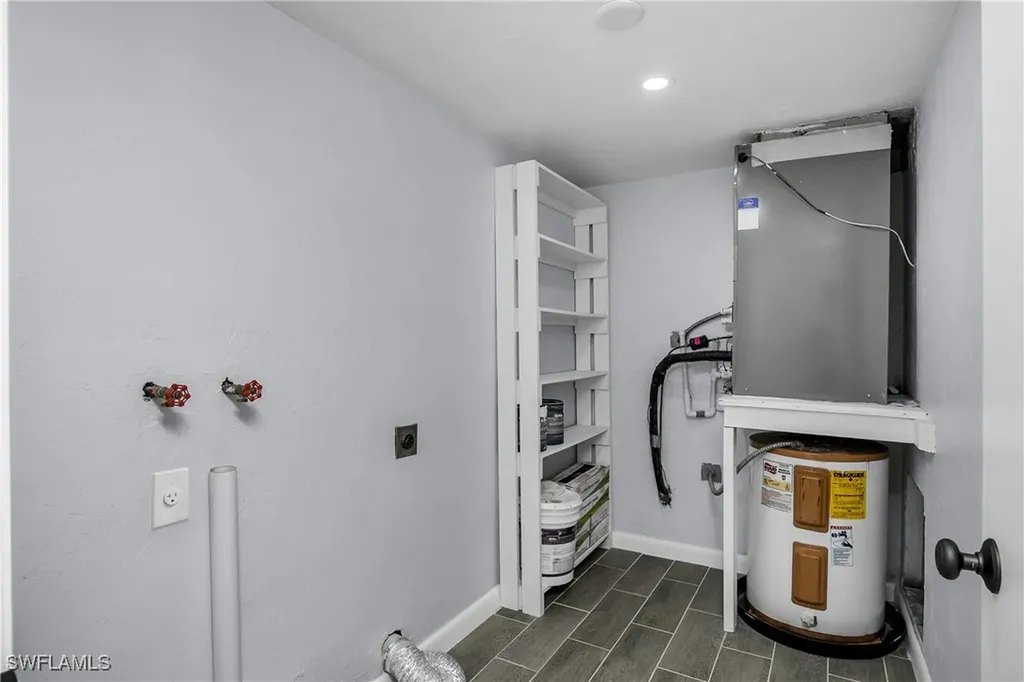 131 Cypress Way E Naples FL 34110