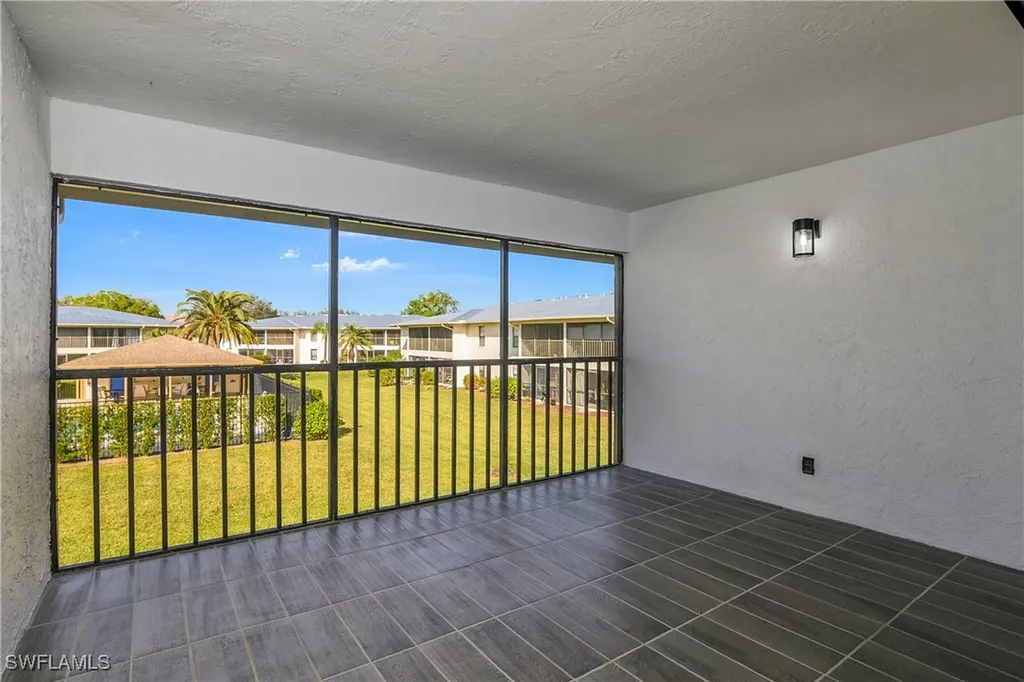131 Cypress Way E Naples FL 34110