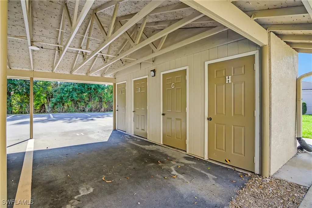 131 Cypress Way E Naples FL 34110