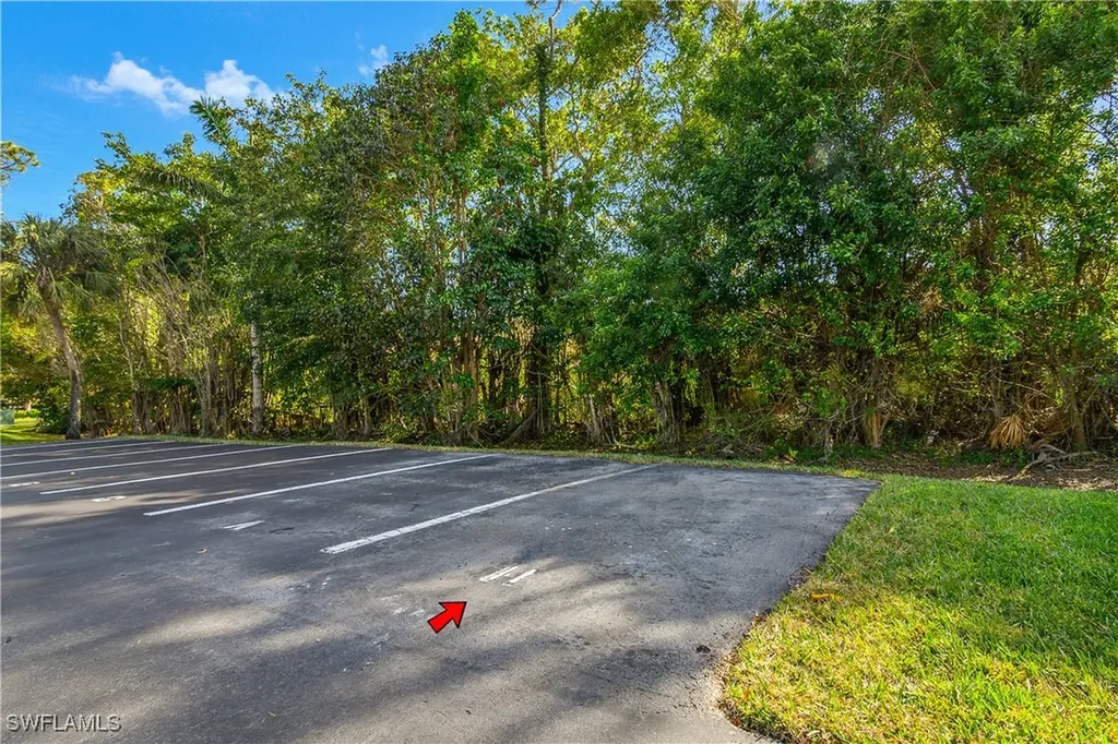 131 Cypress Way E Naples FL 34110