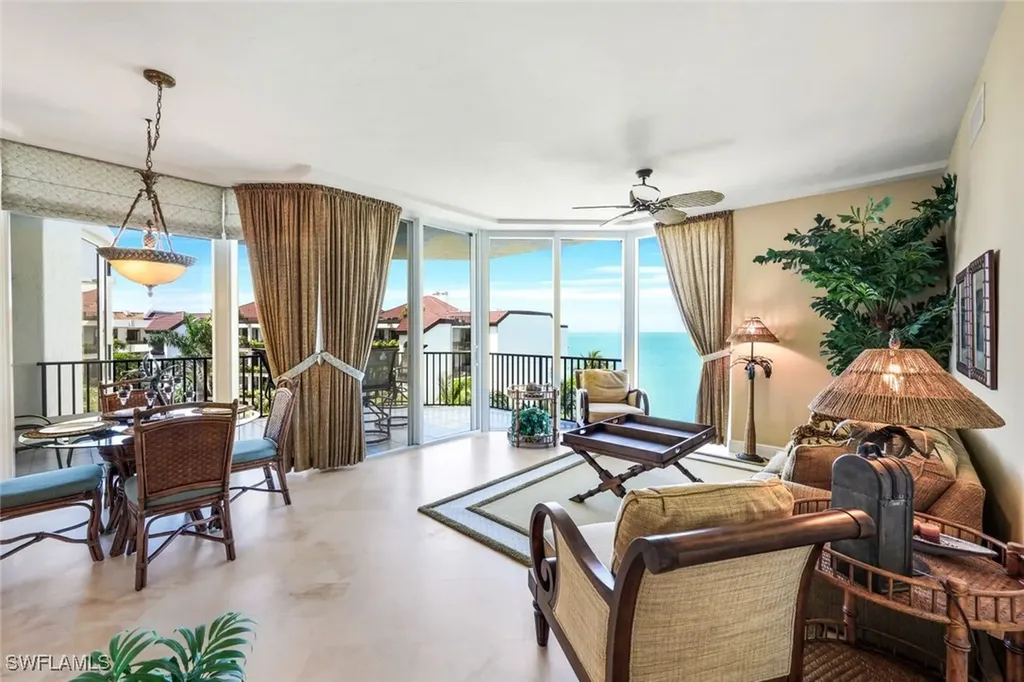 700 La Peninsula Boulevard Naples FL 34113