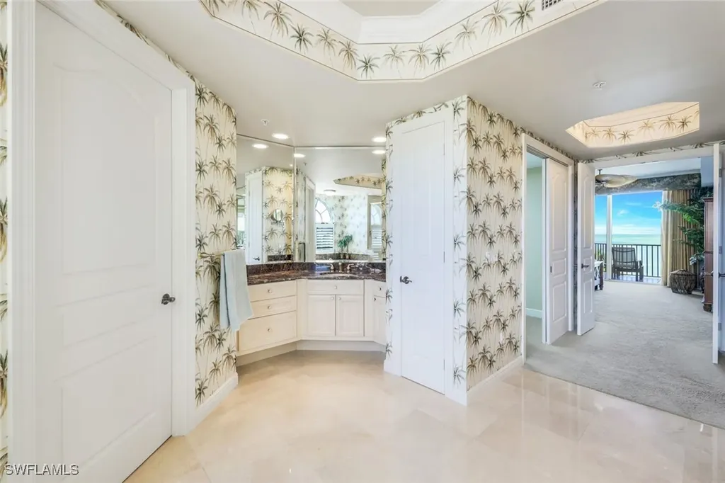 700 La Peninsula Boulevard Naples FL 34113
