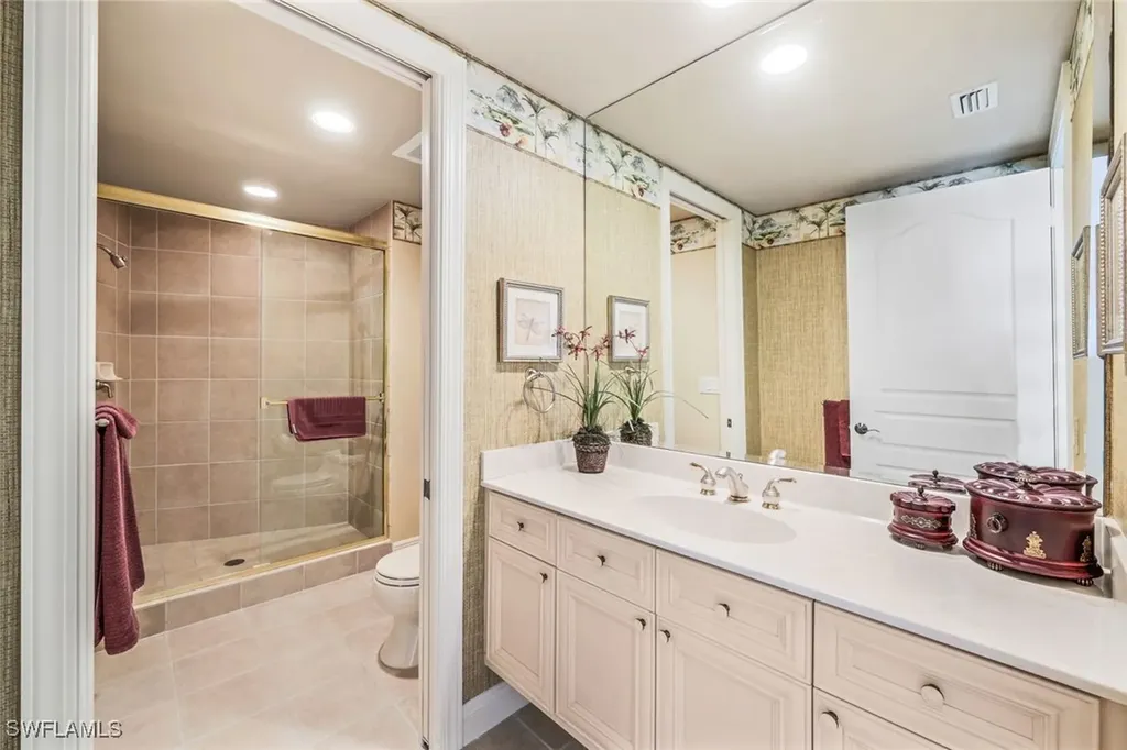 700 La Peninsula Boulevard Naples FL 34113