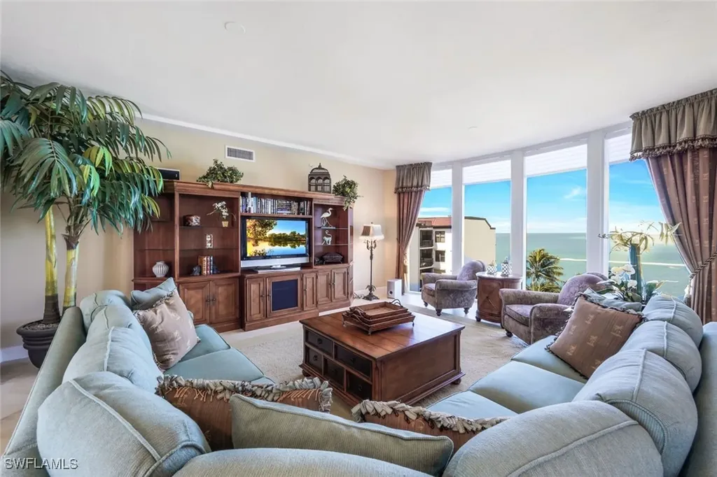 700 La Peninsula Boulevard Naples FL 34113