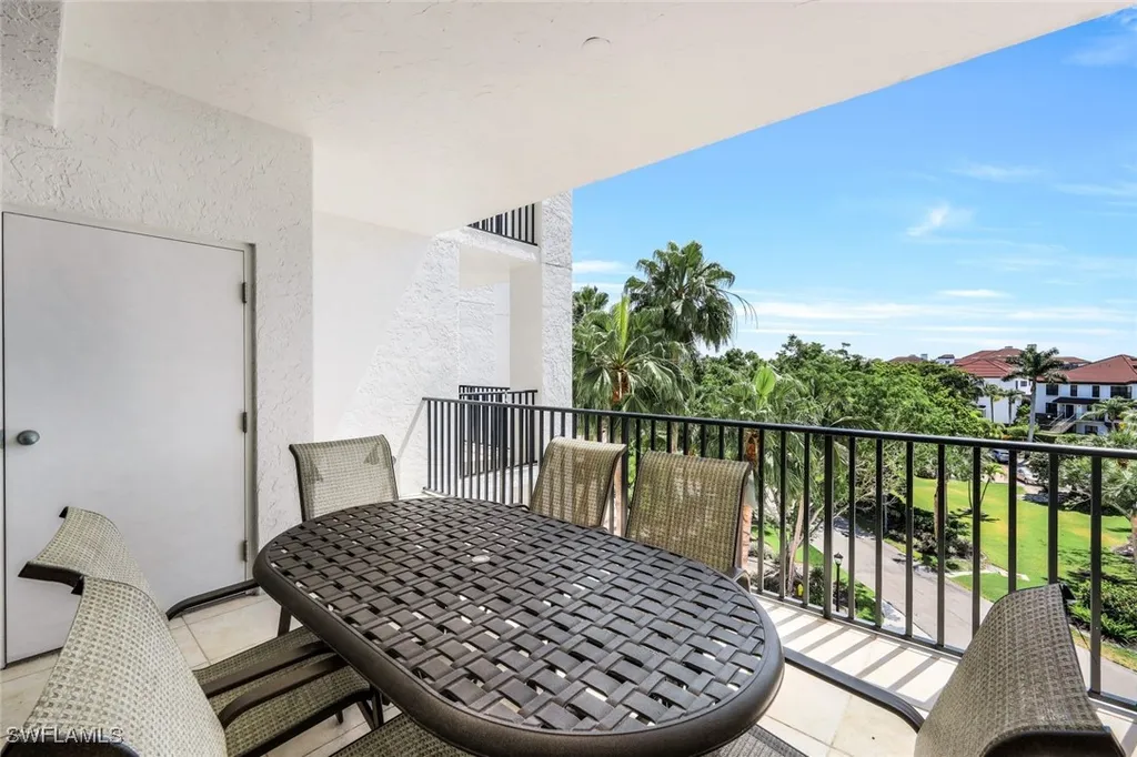 700 La Peninsula Boulevard Naples FL 34113