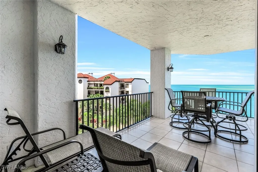 700 La Peninsula Boulevard Naples FL 34113