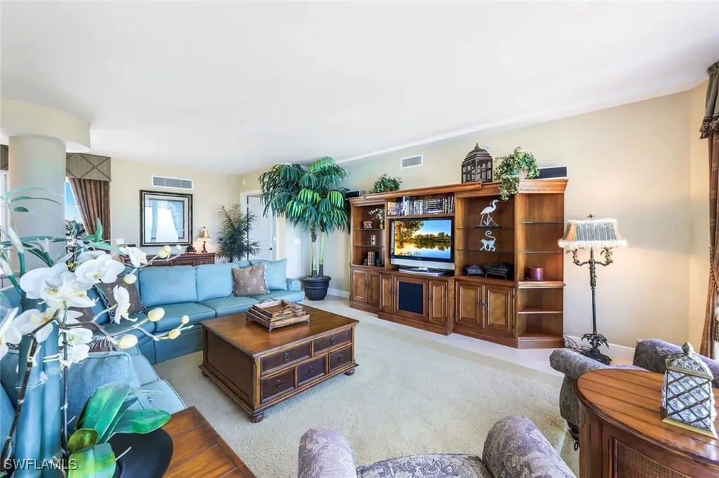700 La Peninsula Boulevard Naples FL 34113