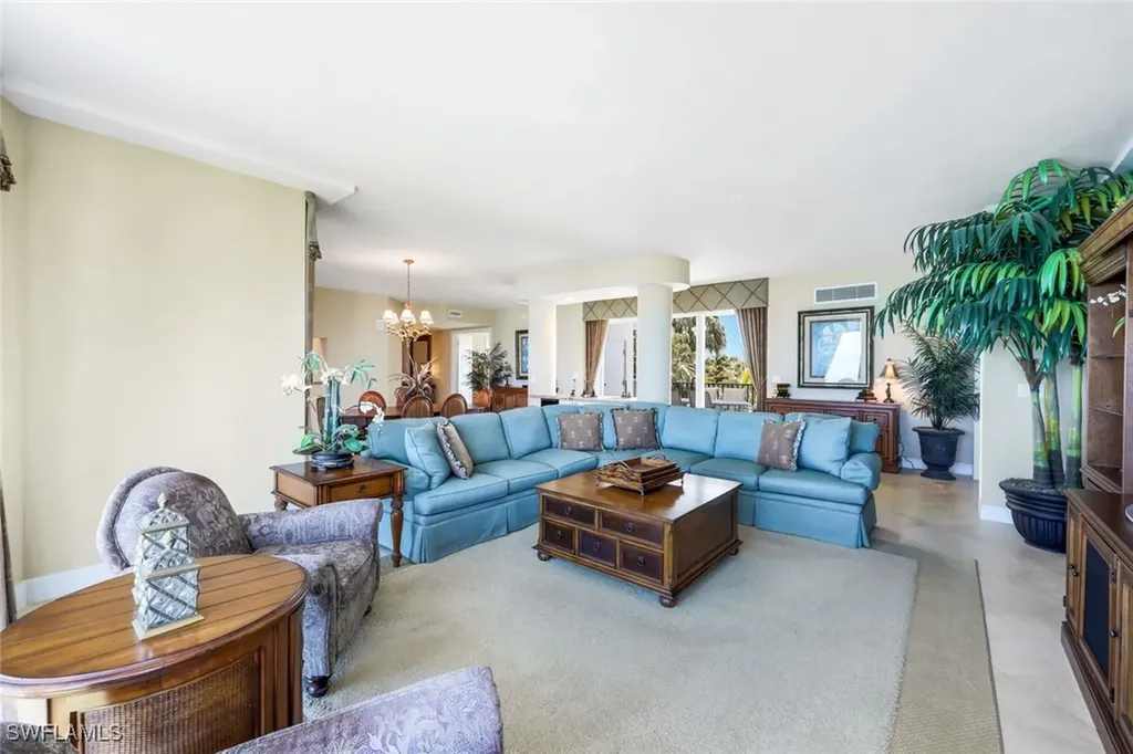 700 La Peninsula Boulevard Naples FL 34113