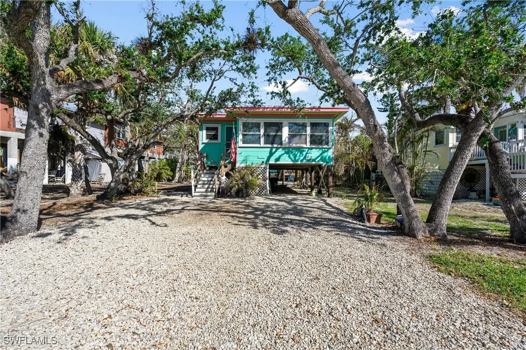 5731 Lauder Street Fort Myers Beach FL 33931
