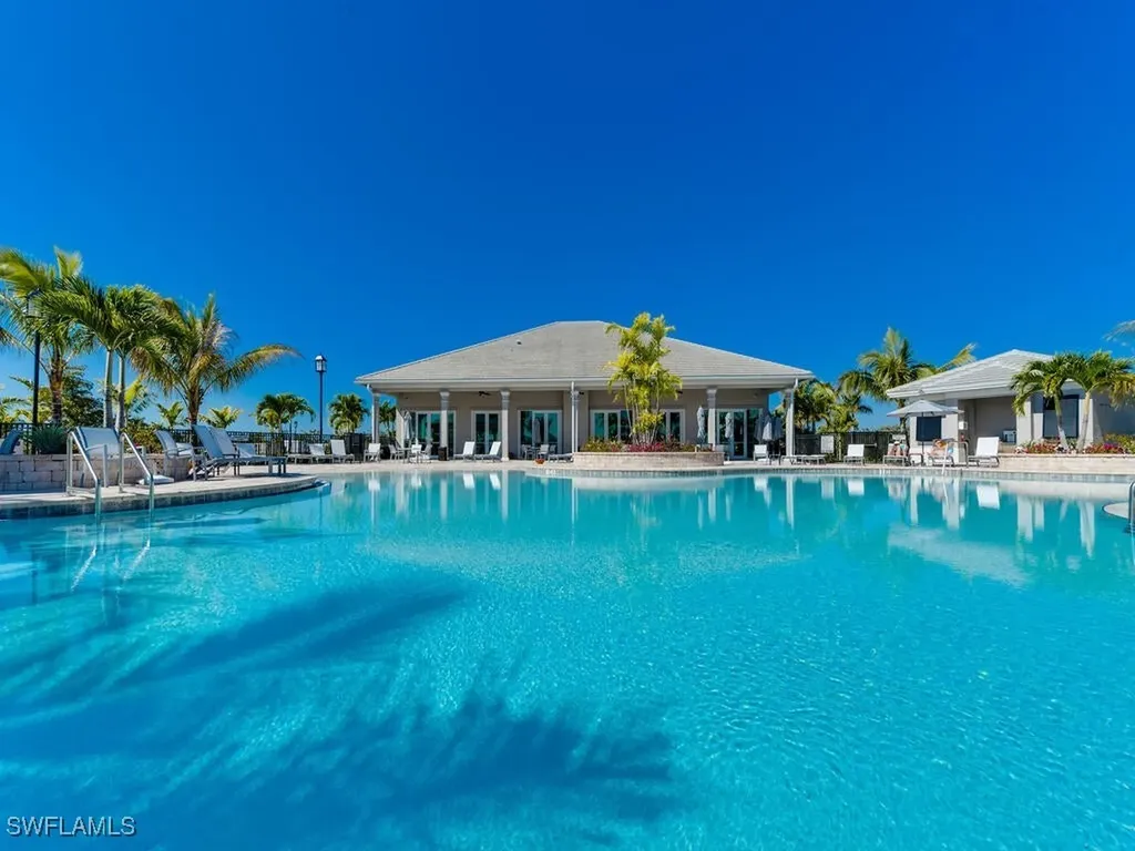 202 Indies Drive E Naples FL 34114