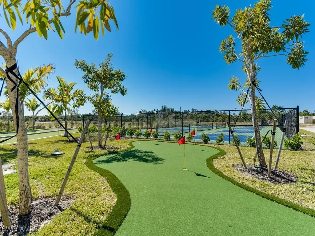 202 Indies Drive E Naples FL 34114