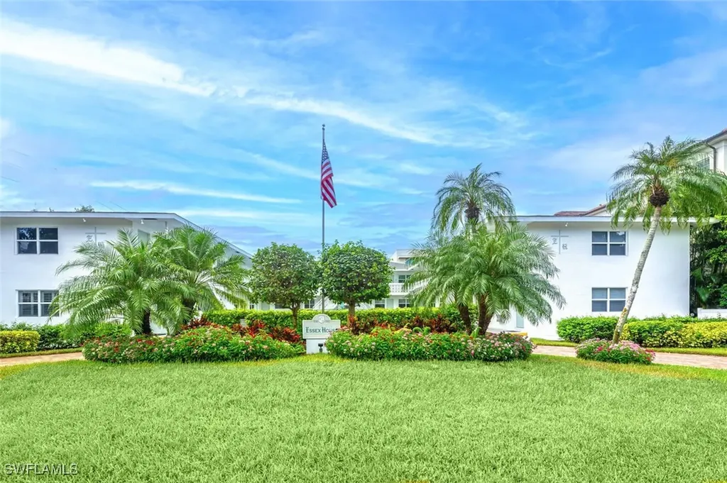 532 4th Avenue S Naples FL 34102