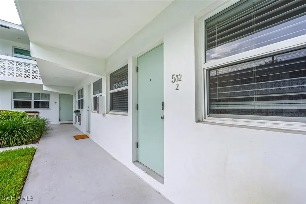 532 4th Avenue S Naples FL 34102