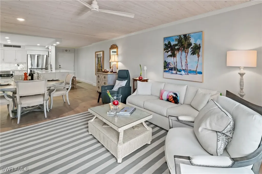1977 Gulf Shore Boulevard N Naples FL 34102