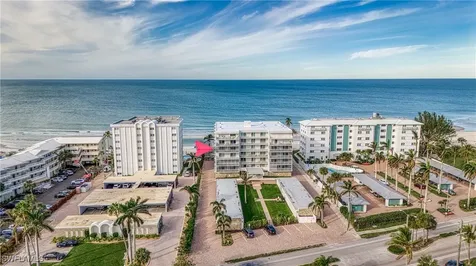 1977 Gulf Shore Boulevard N Naples FL 34102