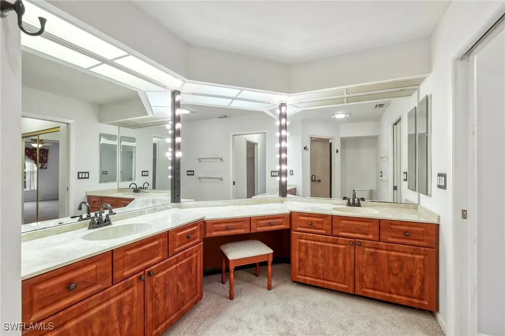 1381 N Brandywine Circle Fort Myers FL 33919