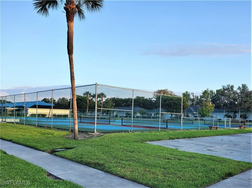 1381 N Brandywine Circle Fort Myers FL 33919
