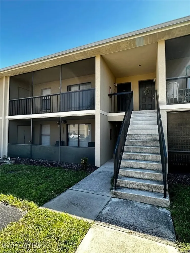 5305 Summerlin Road Fort Myers FL 33919